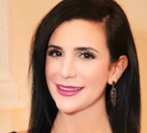 Headshot of Leda Kaveh Psychologist