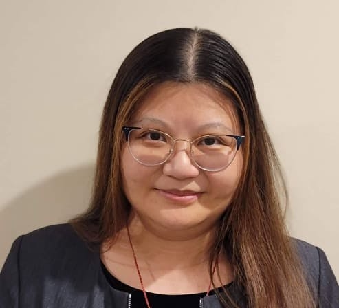 Headshot of Vesper Jingxuan Yang Licensed Clinical Social Worker