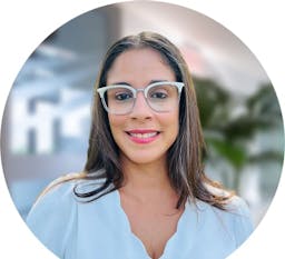 Headshot of María Rolón Licensed Clinical Social Worker