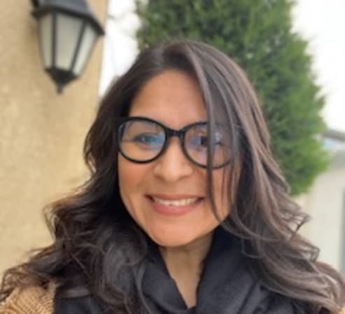 Headshot of Susana Valdez Licensed Clinical Social Worker