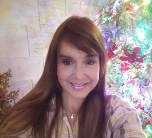 Headshot of Lourdes Badia Licensed Mental Health Counselor