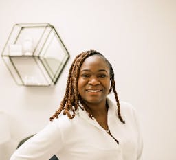 Headshot of Janae Bell Licensed Clinical Social Worker