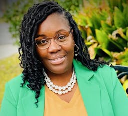 Headshot of Tynisha Haynes Licensed Mental Health Counselor
