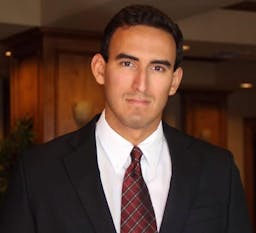 Headshot of Oscar Montoya Licensed Clinical Social Worker