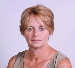 Headshot of Laura Eagle Licensed Clinical Social Worker